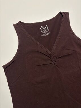 PERFECT FIT CHOCOLATE BROWN COTTON V-NECK TANK TOP